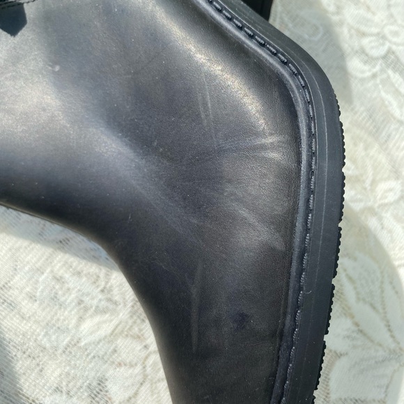 Clarks Collection Leather Heeled Ankle Boots “Scene Zip” Black 10 Wide - Picture 8 of 9